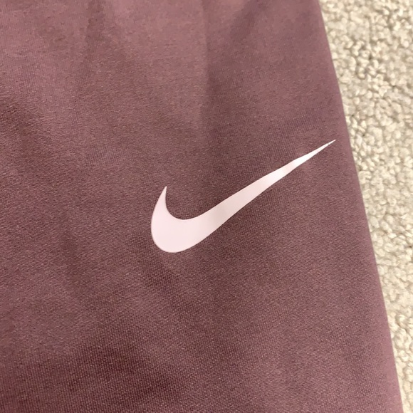 Nike Dri-Fit Cropped Leggings - Picture 4 of 5